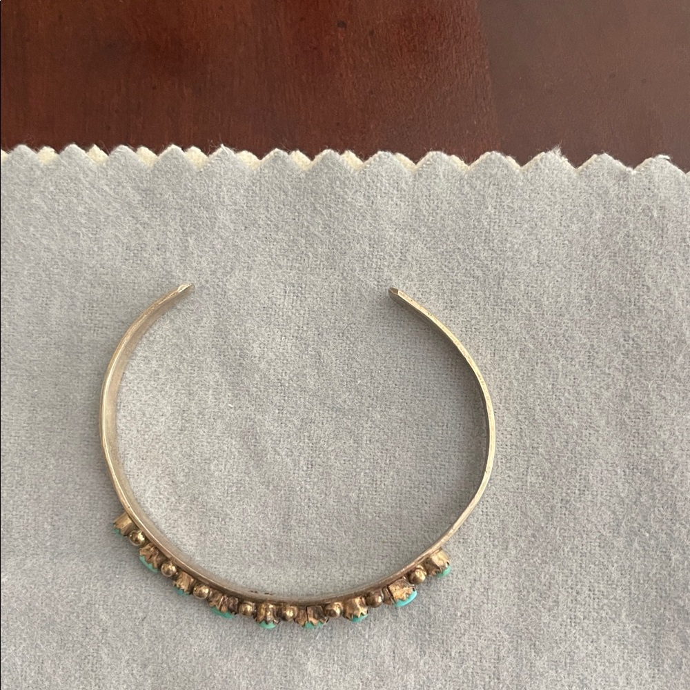Zuni HandmadeTurquoise and Silver Bracelet - Picture 6 of 6